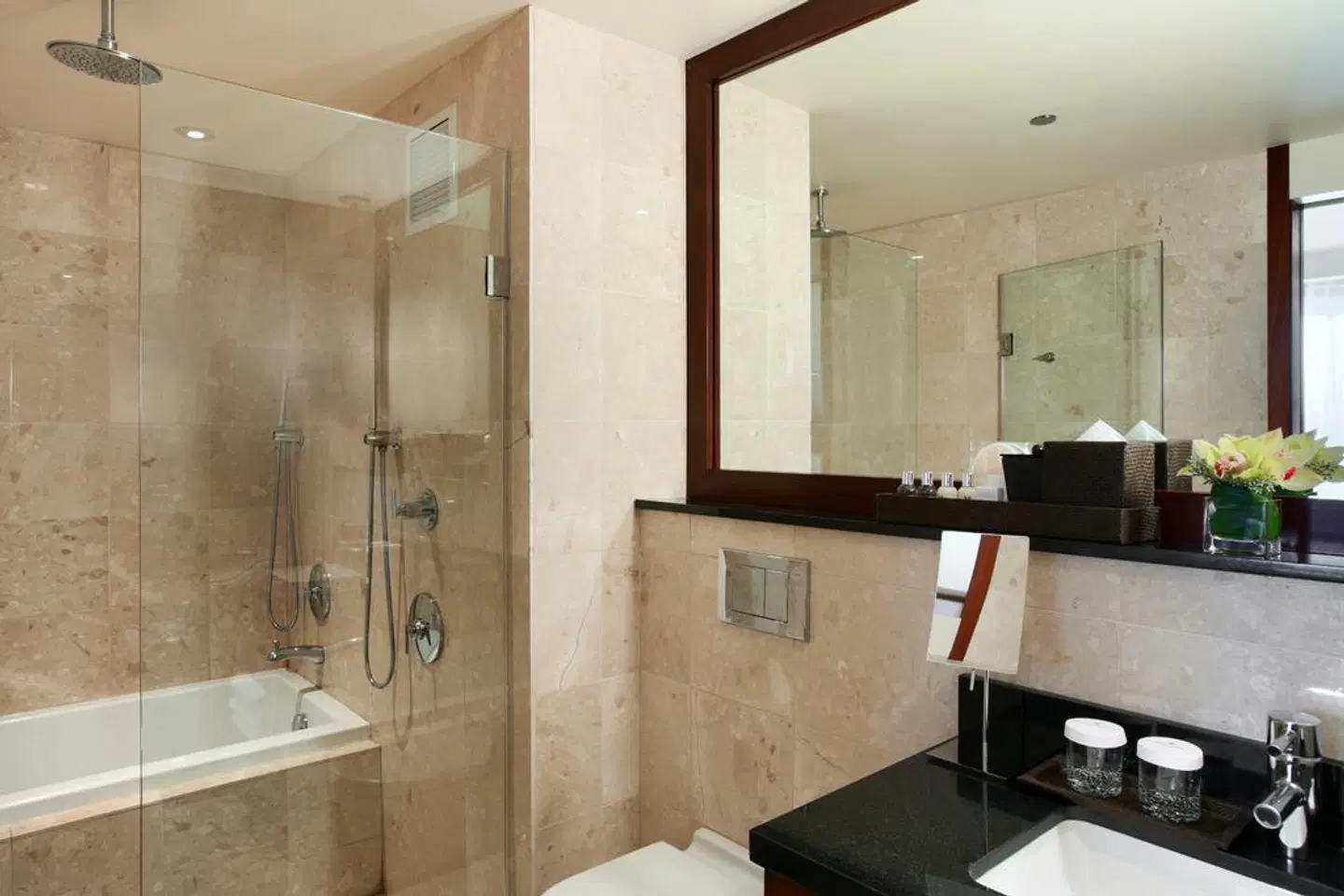 Millennium Knickerbocker Hotel Badezimmer