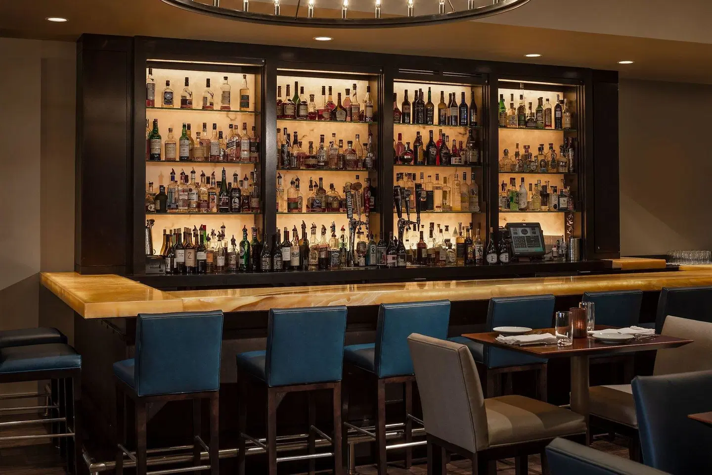 Sheraton Commander Bar