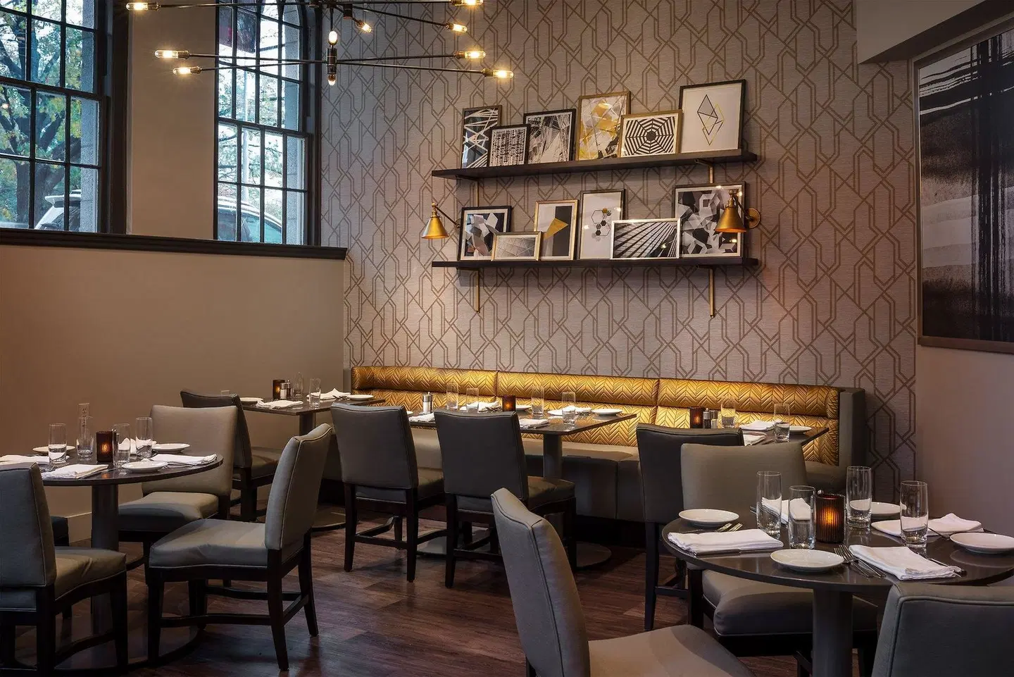 Sheraton Commander Bar