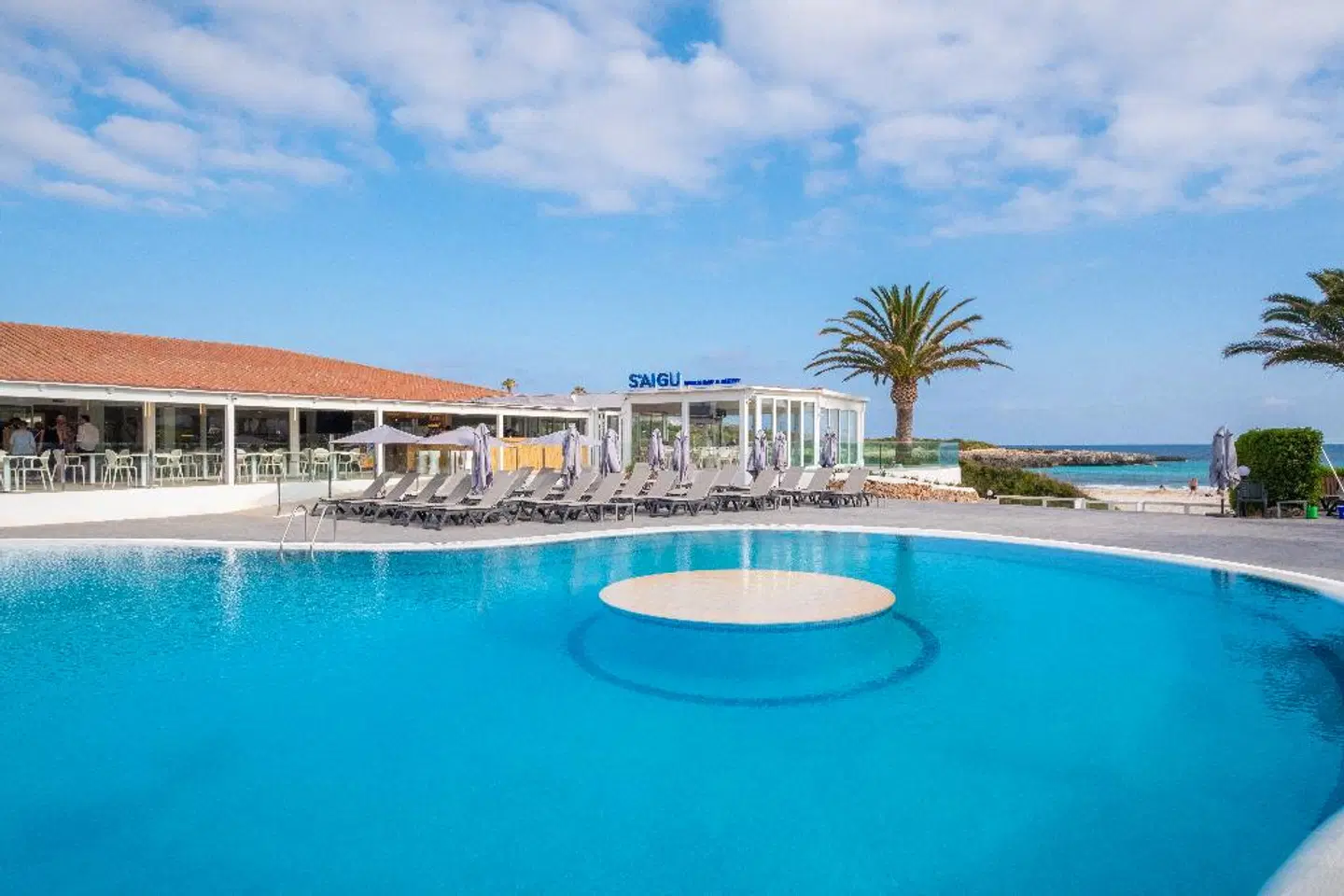 FERGUS Style Carema Beach OUTDOOR_POOL