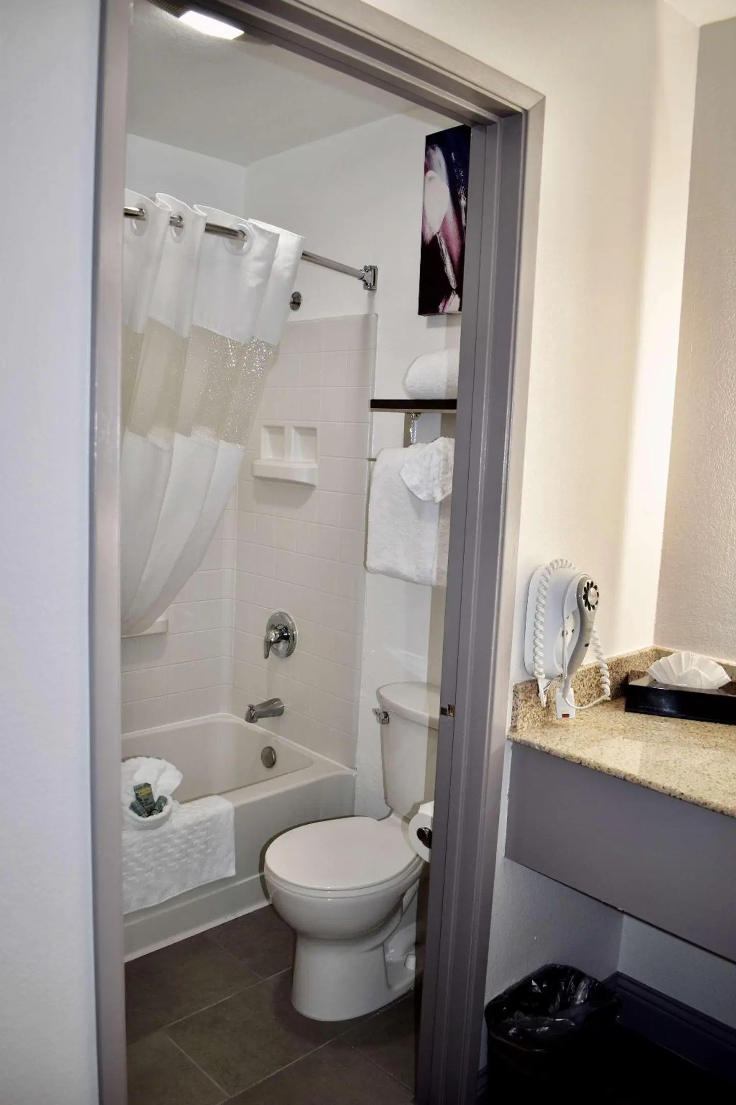 Best Western Beach Dunes Inn Badezimmer