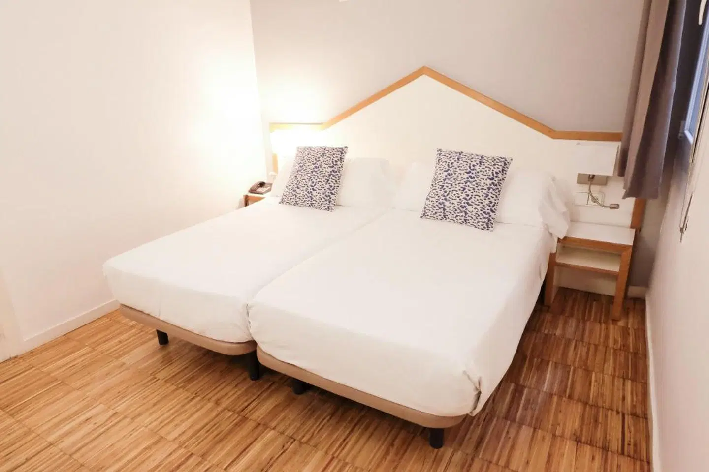 Hotel Subur ROOM_EXAMPLE