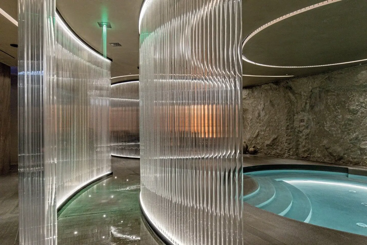 Pnoe Breathing Life Hallenbad