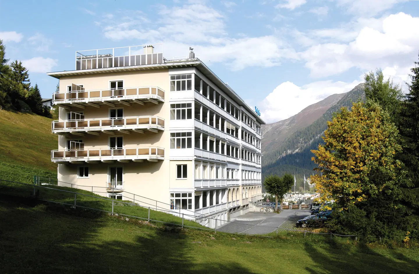 Youthplace Davos EXTERIOR