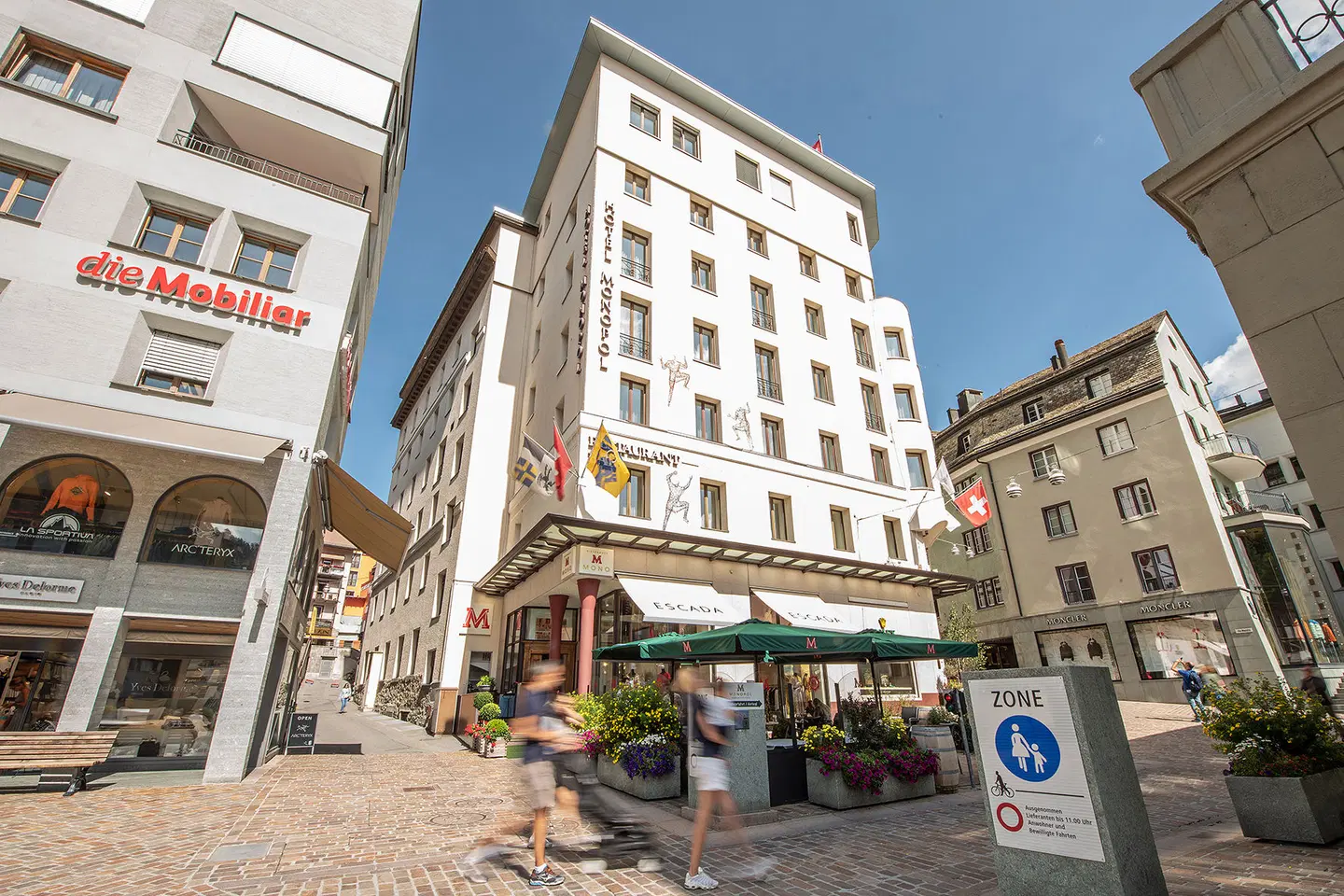 Monopol art boutique EXTERIOR