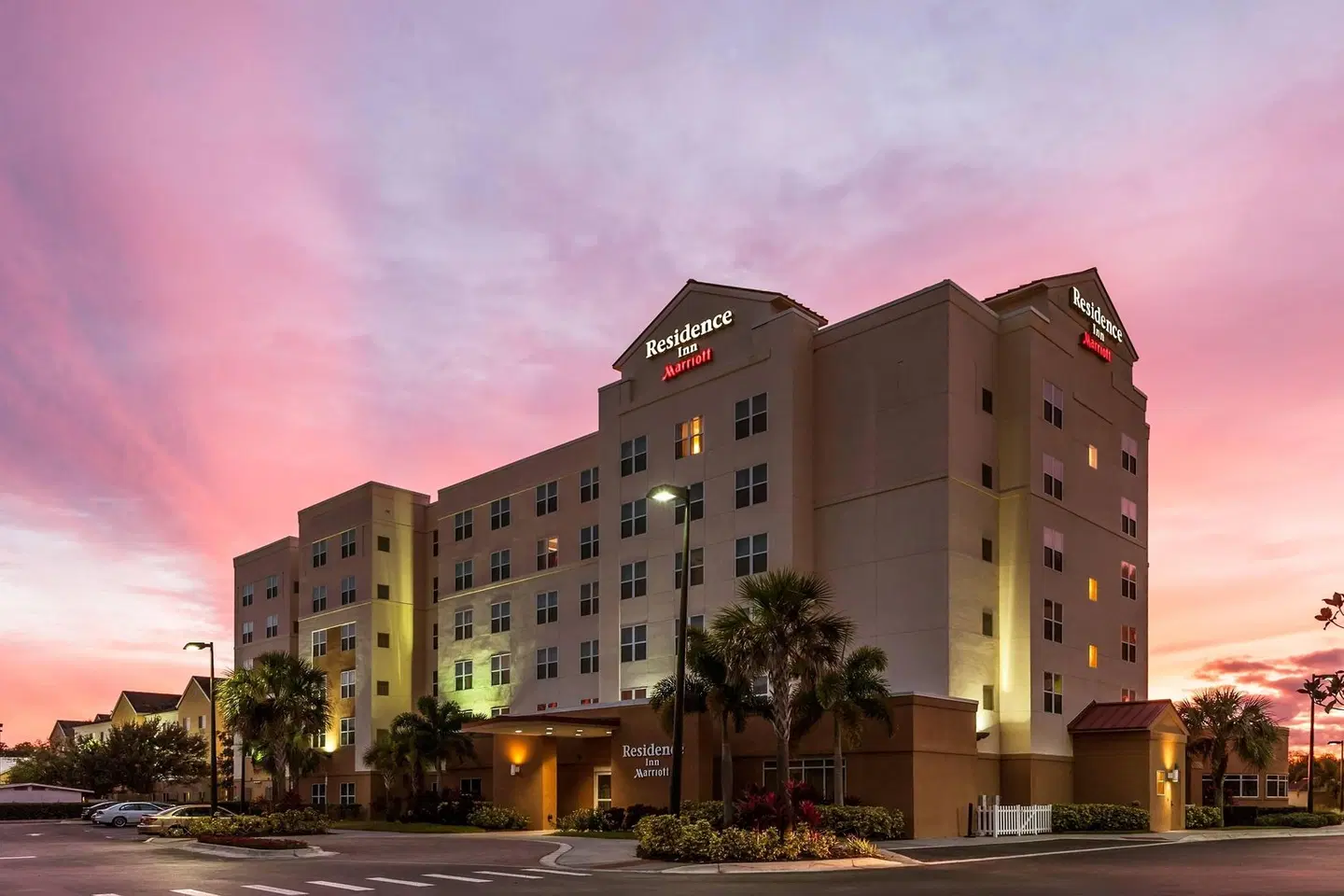 Residence Inn by Marriott Orlando Airport EXTERIOR