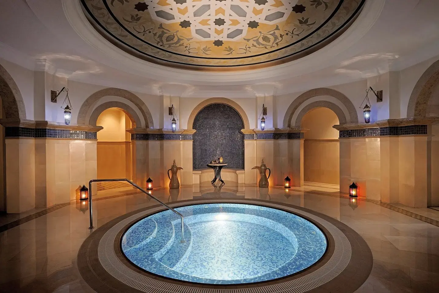Arabian Court at One & Only Royal Mirage Hallenbad