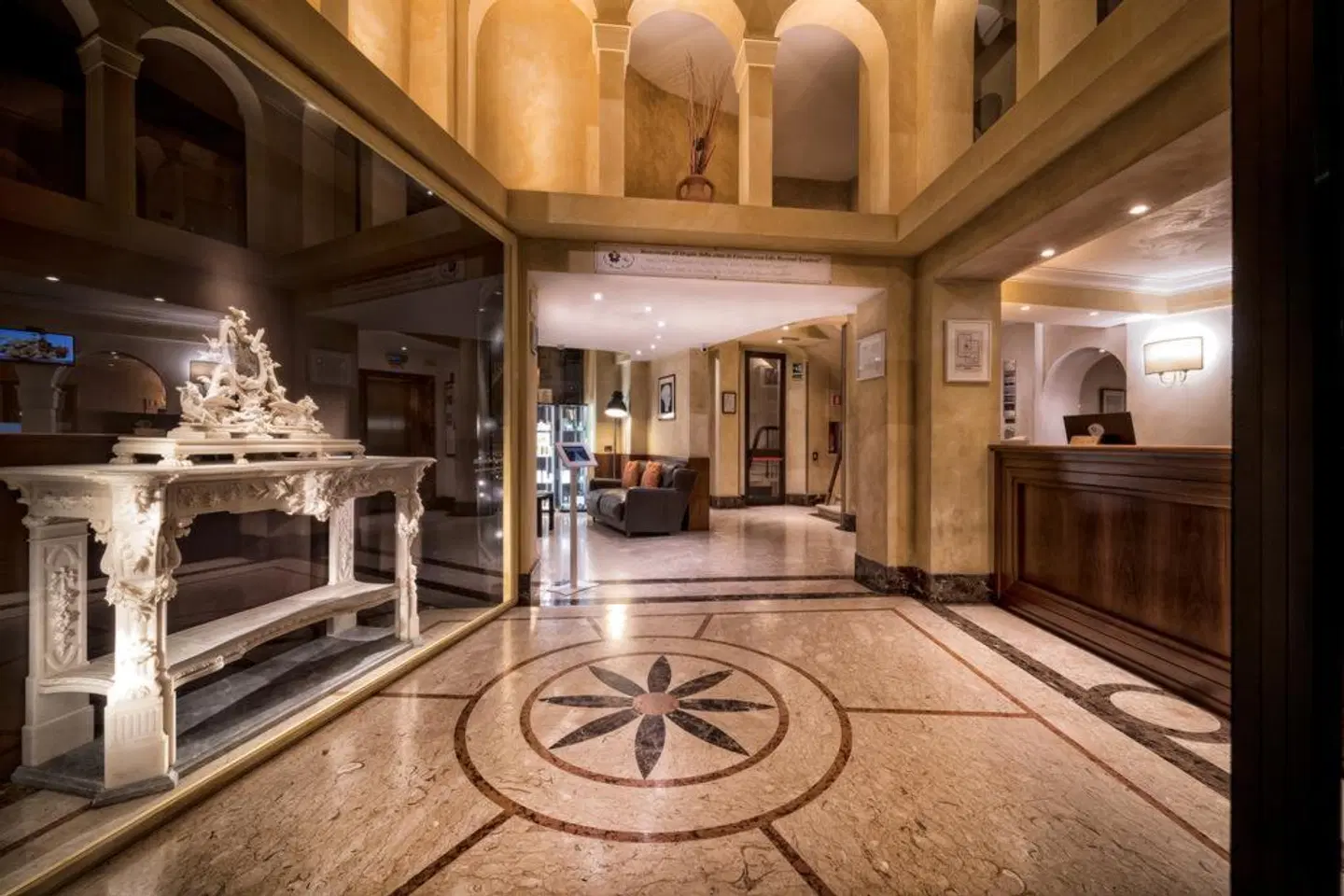 B&B Hotel Firenze Pitti Palace al Ponte Vecchio LOUNGE_LOBBY