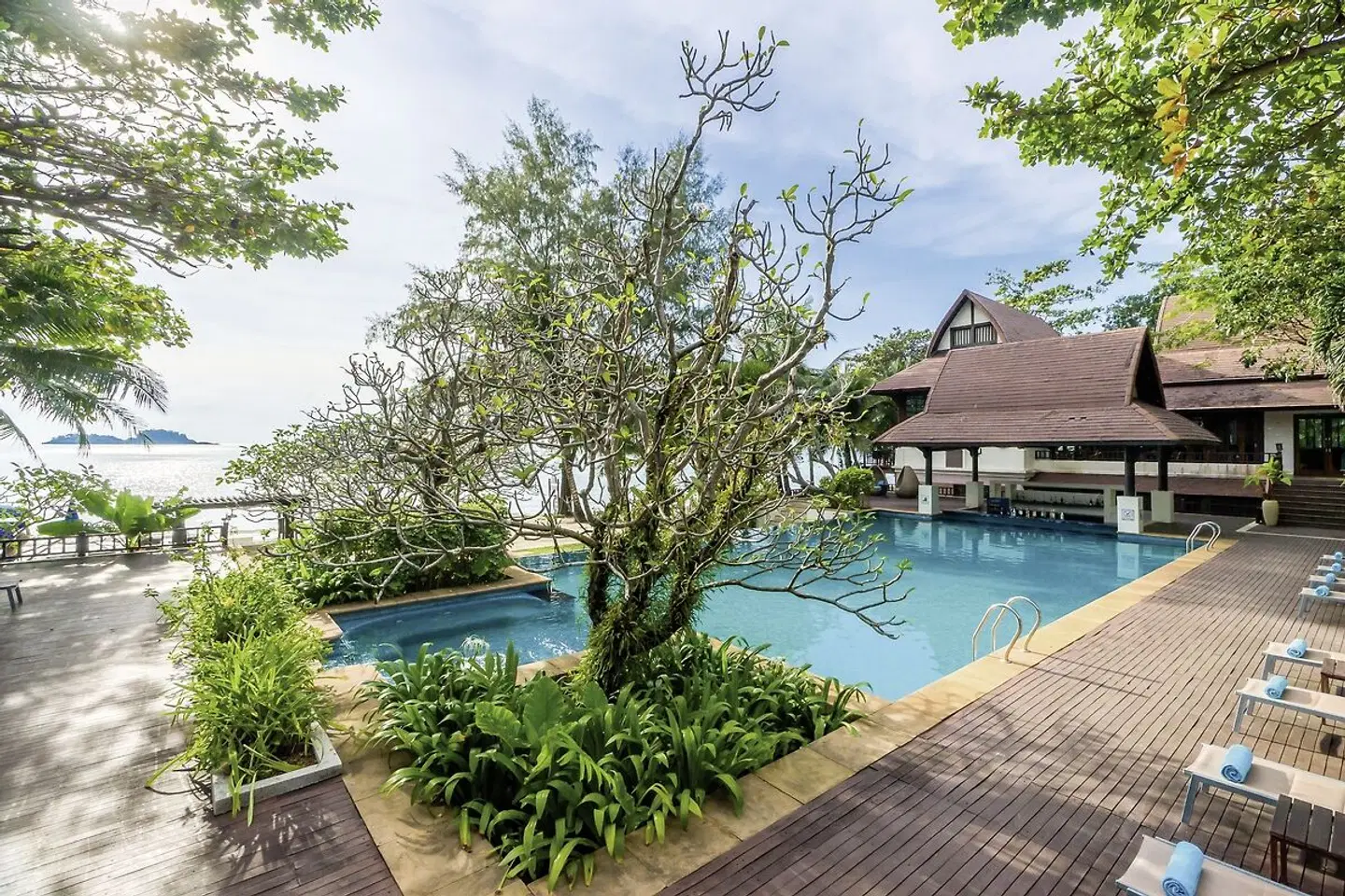 Barali Beach Resort & Spa OUTDOOR_POOL