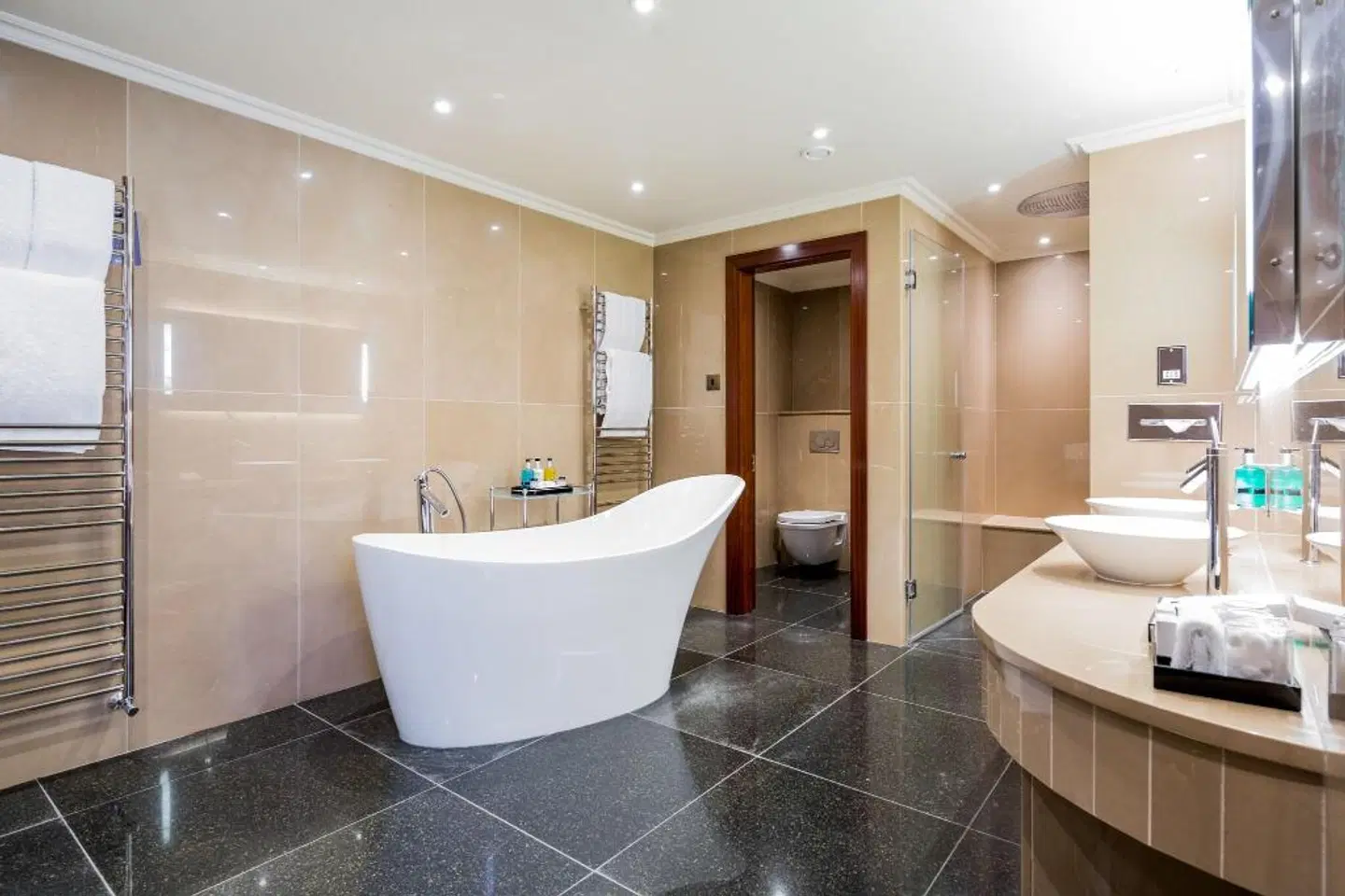 Radisson Blu Edwardian Heathrow Hotel Badezimmer