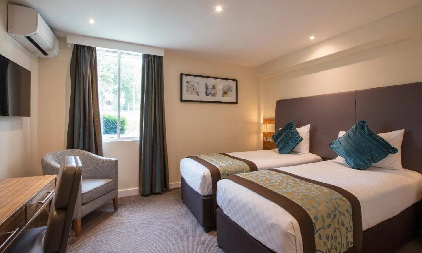 Thistle London Heathrow ROOM_EXAMPLE