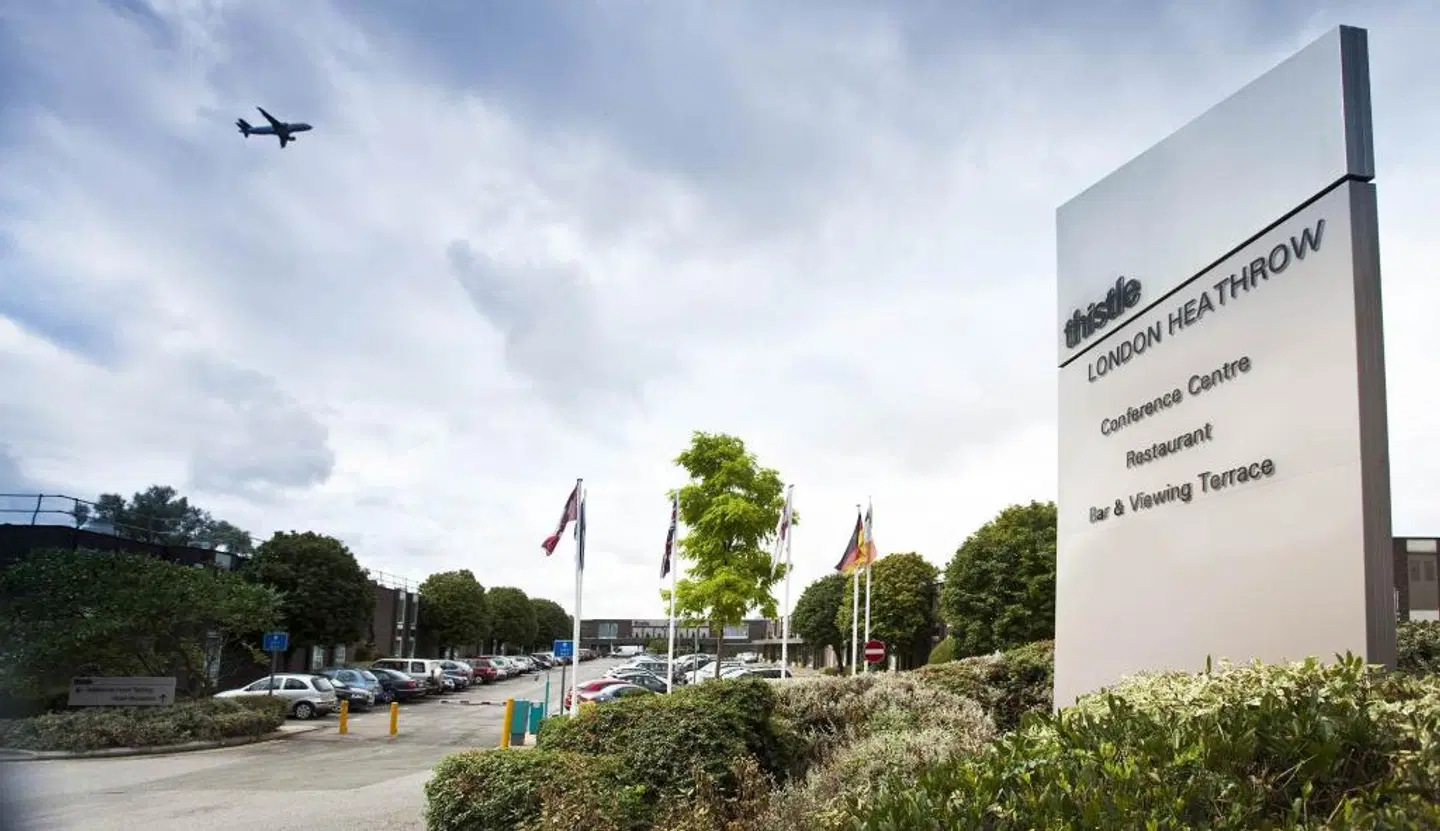 Thistle London Heathrow EXTERIOR