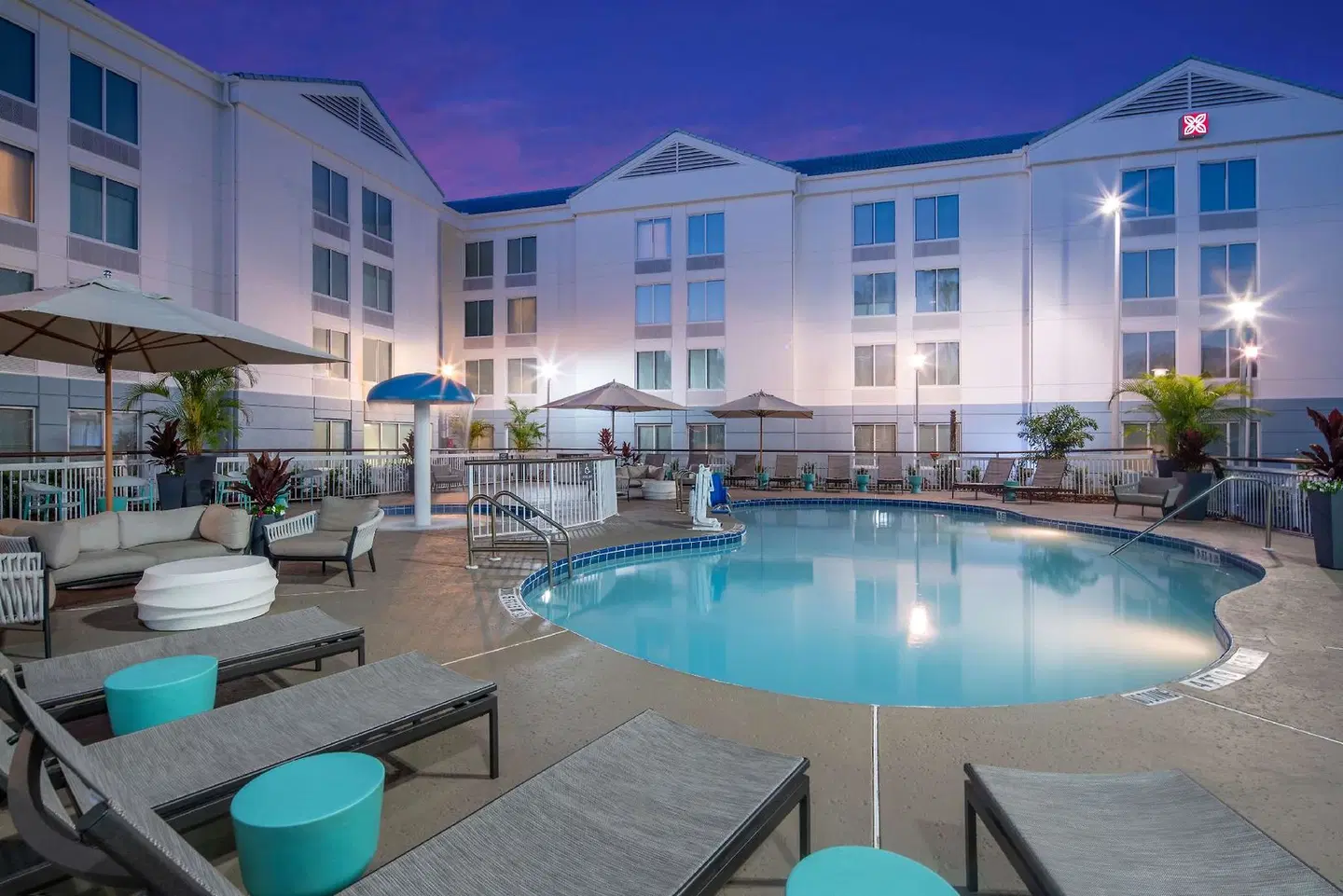 Hilton Garden Inn Orlando Airport OUTDOOR_POOL
