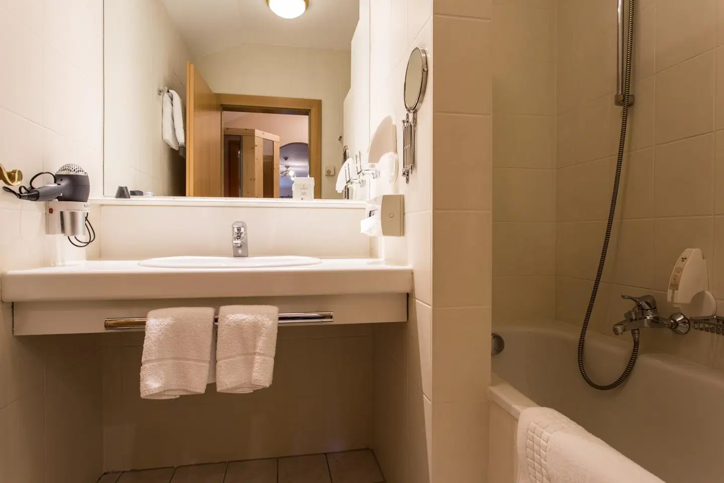 Sportiv-Hotel Mittagskogel Badezimmer