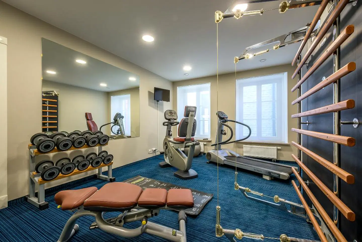 Ratonda SPORTS_AND_LEISURE