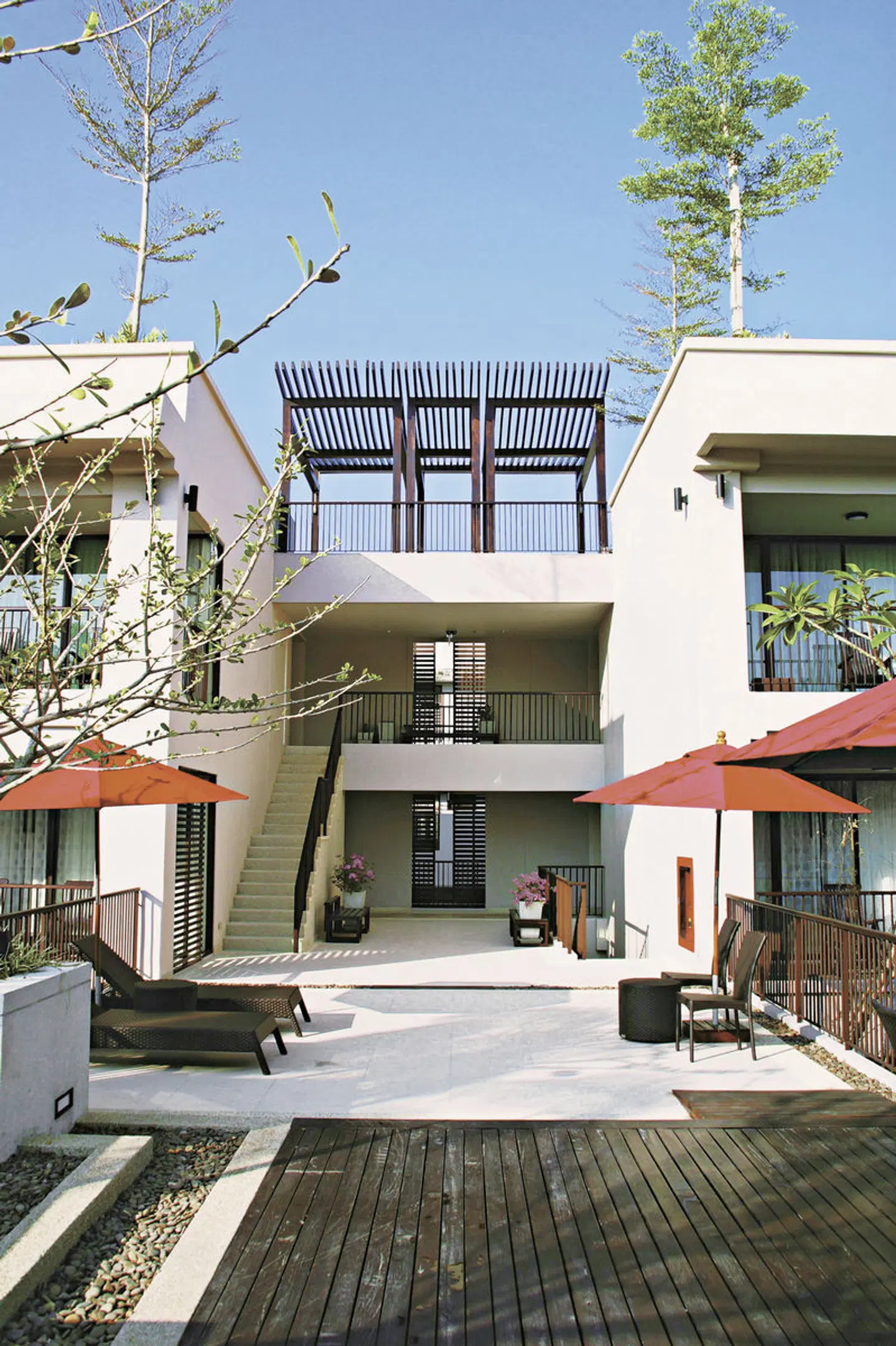 Tara Mantra Cha Am EXTERIOR