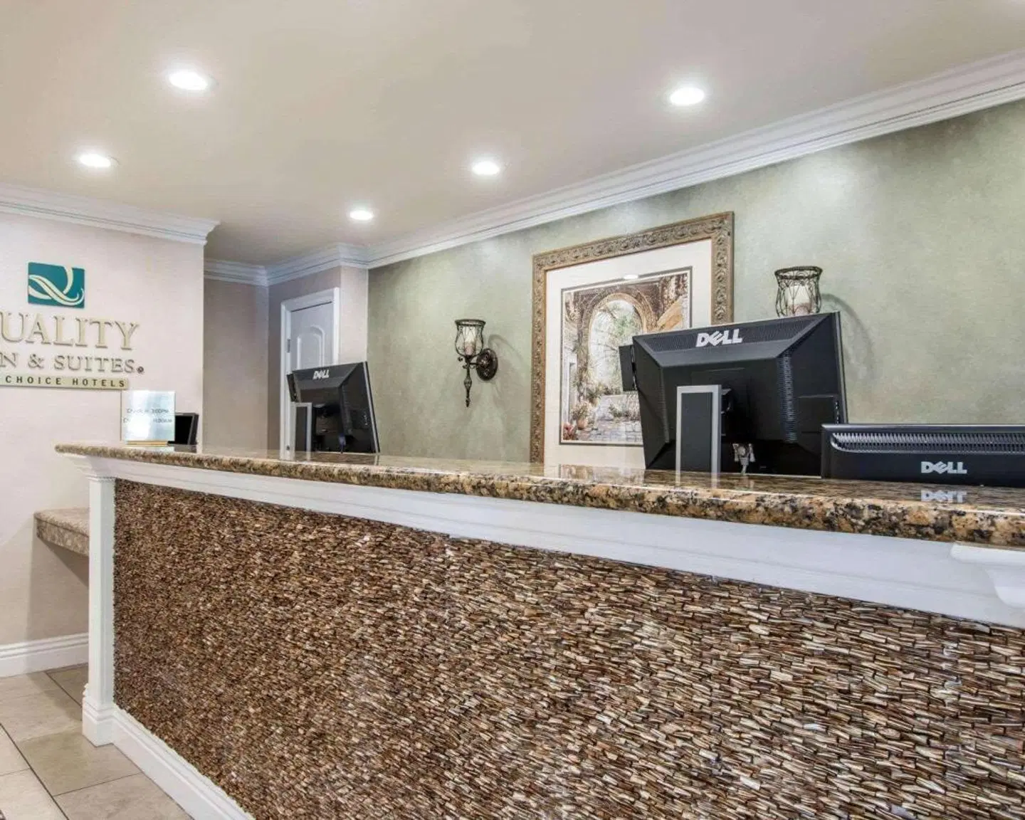 Quality Inn & Suites Anaheim Maingate LOUNGE_LOBBY