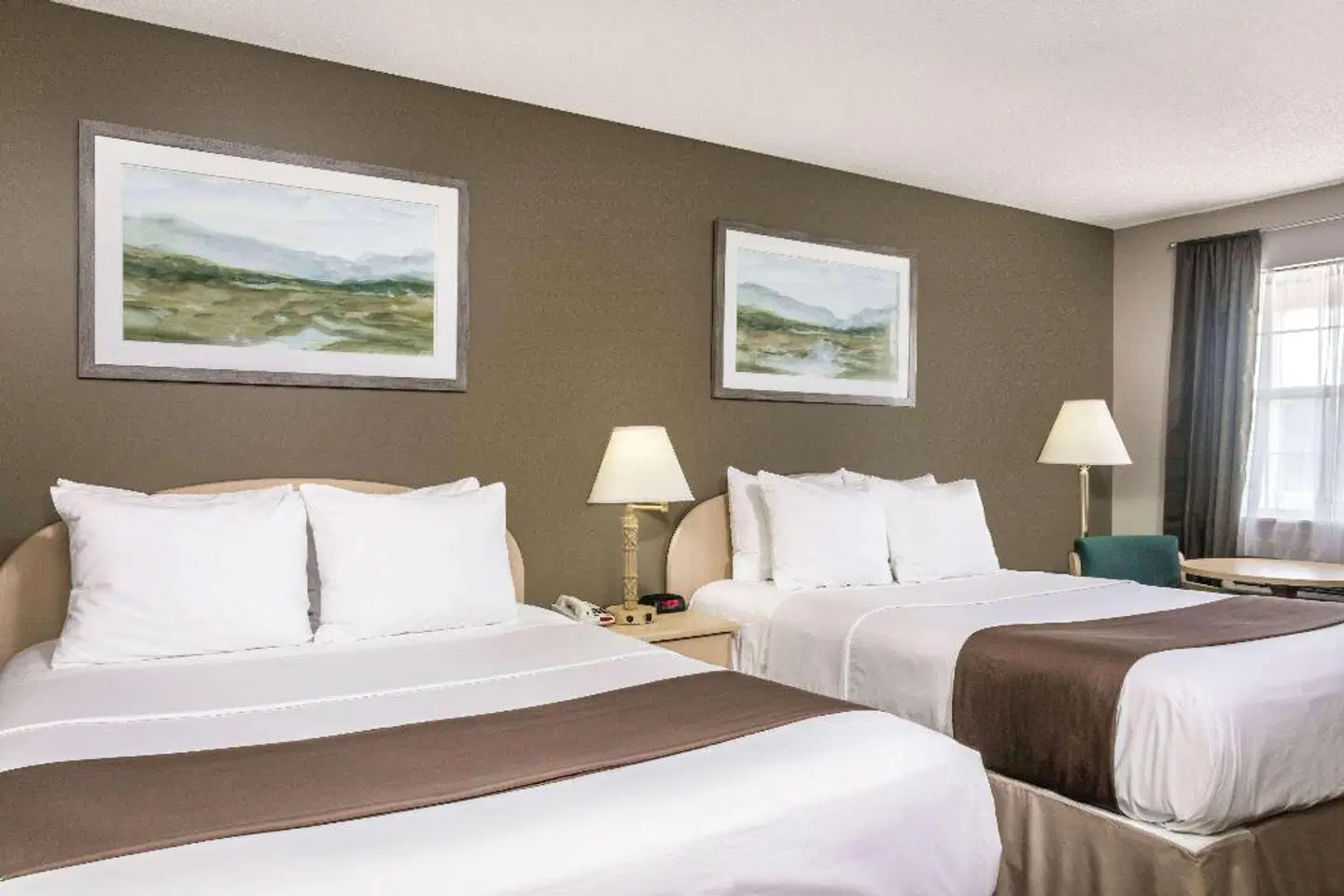 Super 8 by Wyndham Madison ROOM_EXAMPLE