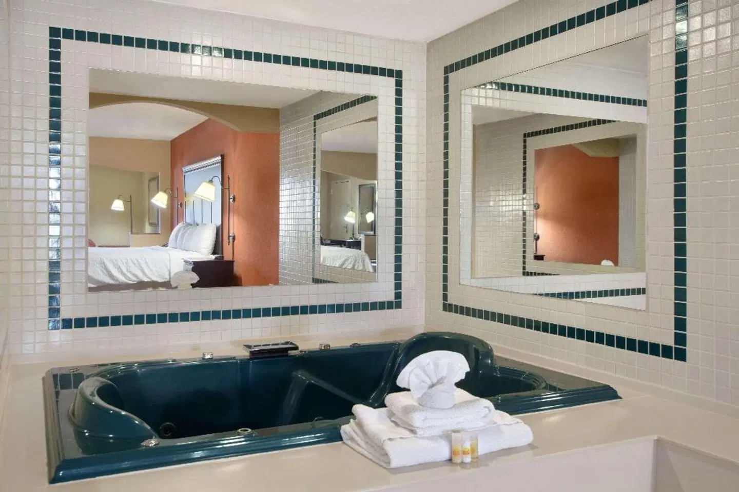 Days Inn by Wyndham Longview South Badezimmer