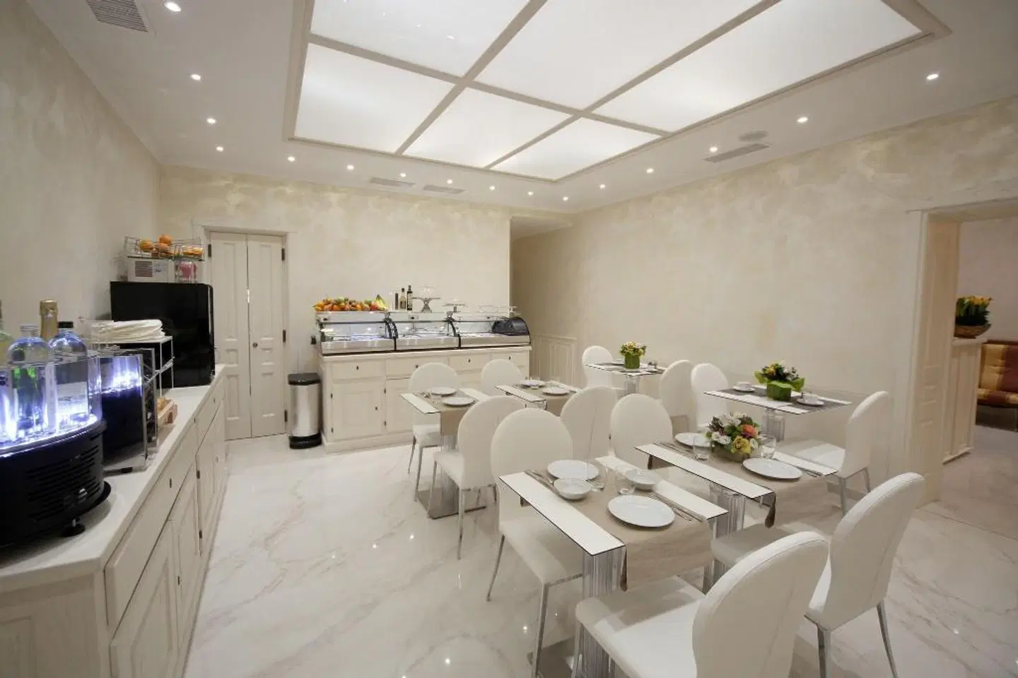 Maison Tritone Restaurant