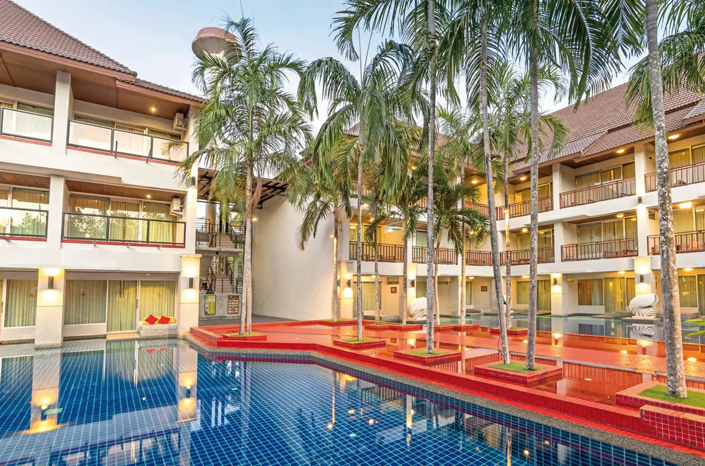 Lanta Sand Resort & Spa OUTDOOR_POOL