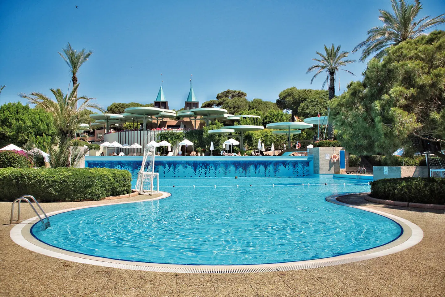 Gloria Verde Resort OUTDOOR_POOL