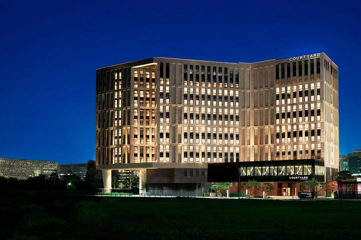 Courtyard by Marriott Seoul Botanic Park EXTERIOR