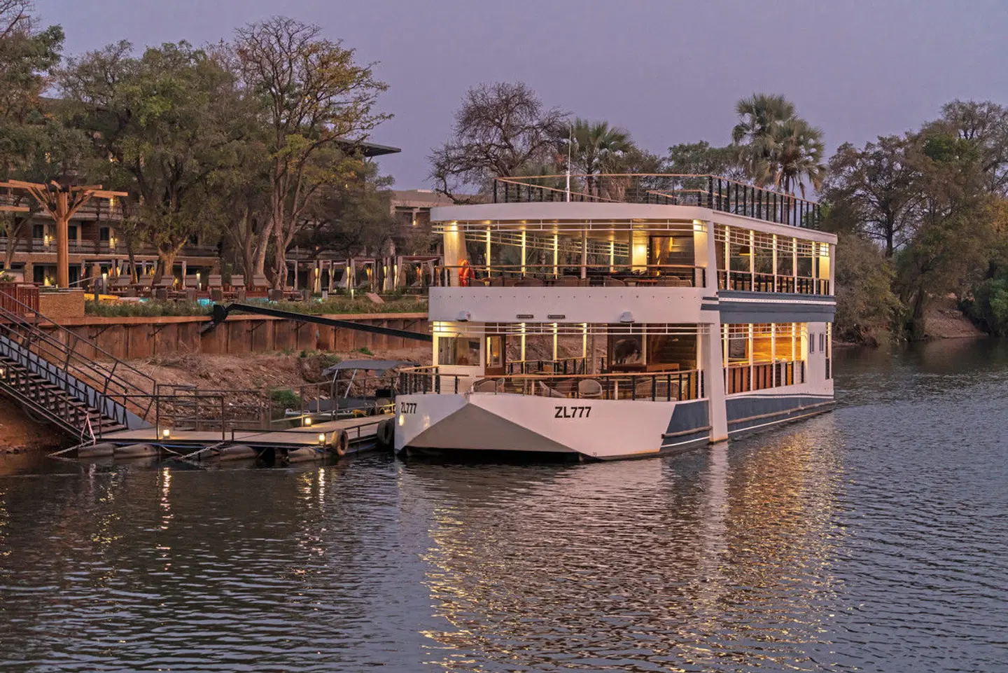 Radisson Blu Mosi Oa Tunya Livingstone Resort EXTERIOR