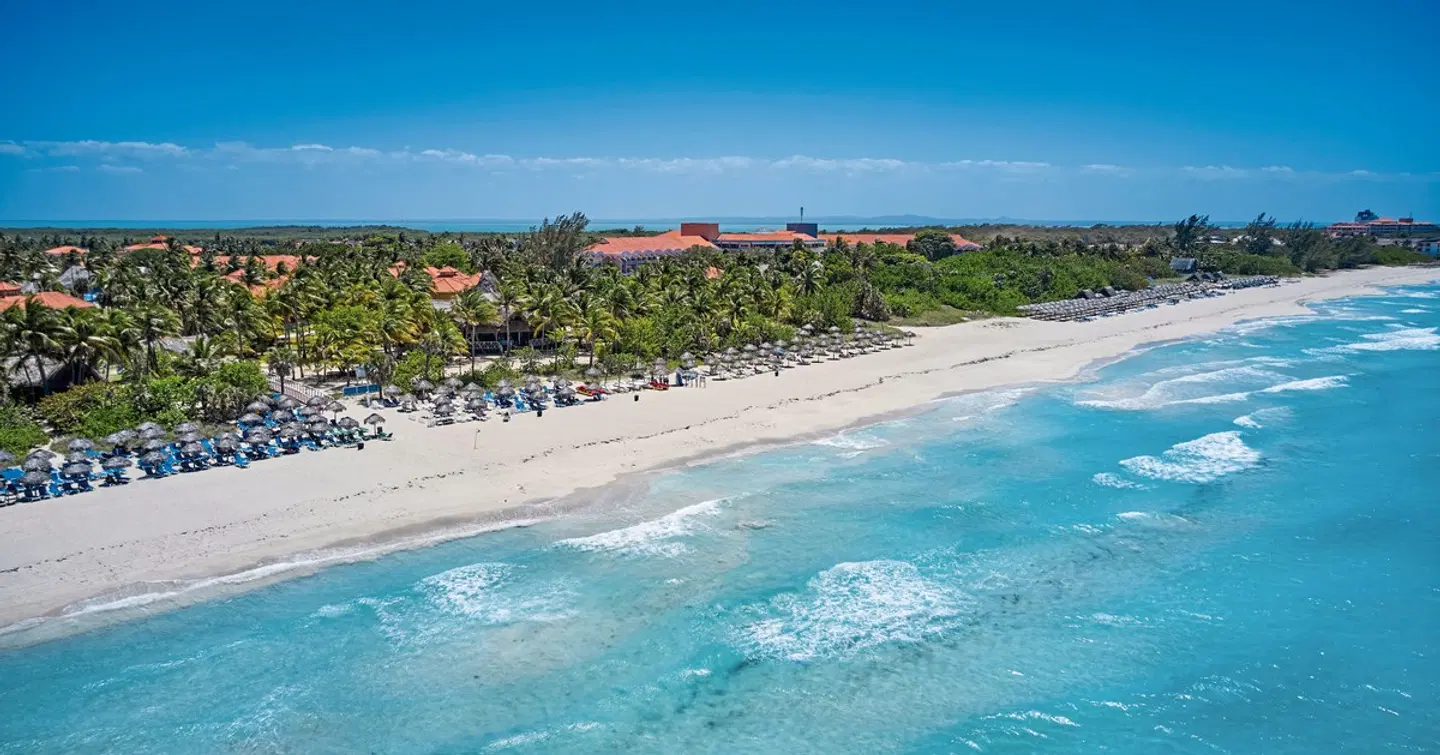 roc Arenas Doradas Strand