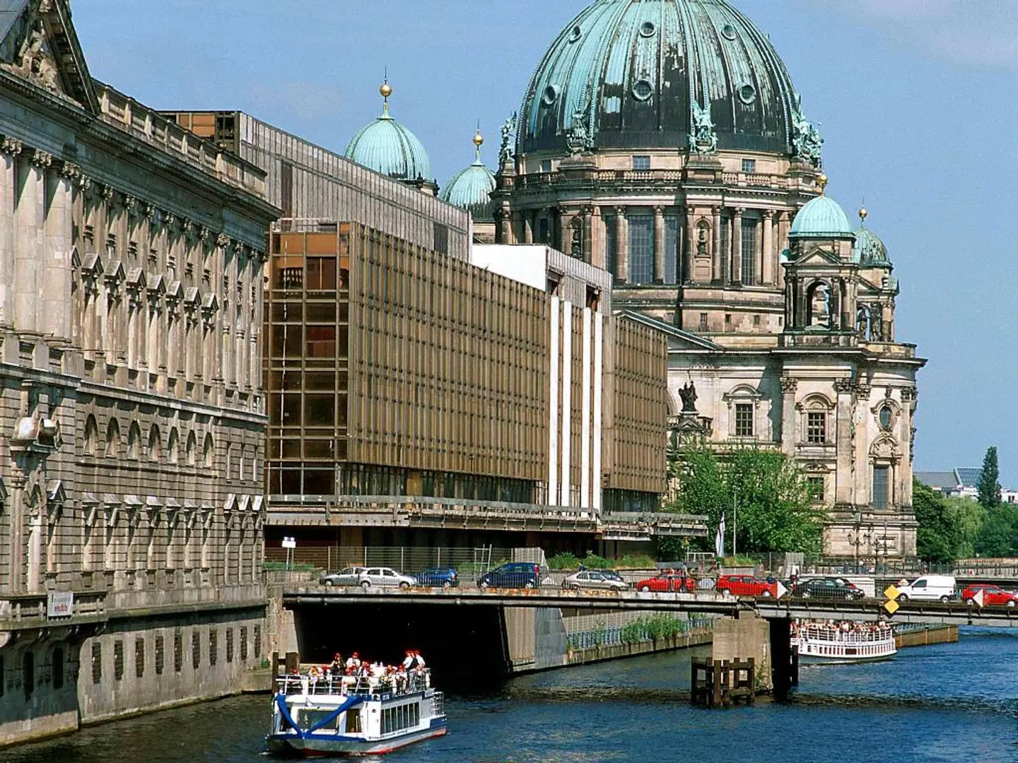 B&B HOTEL Berlin City West EXTERIOR