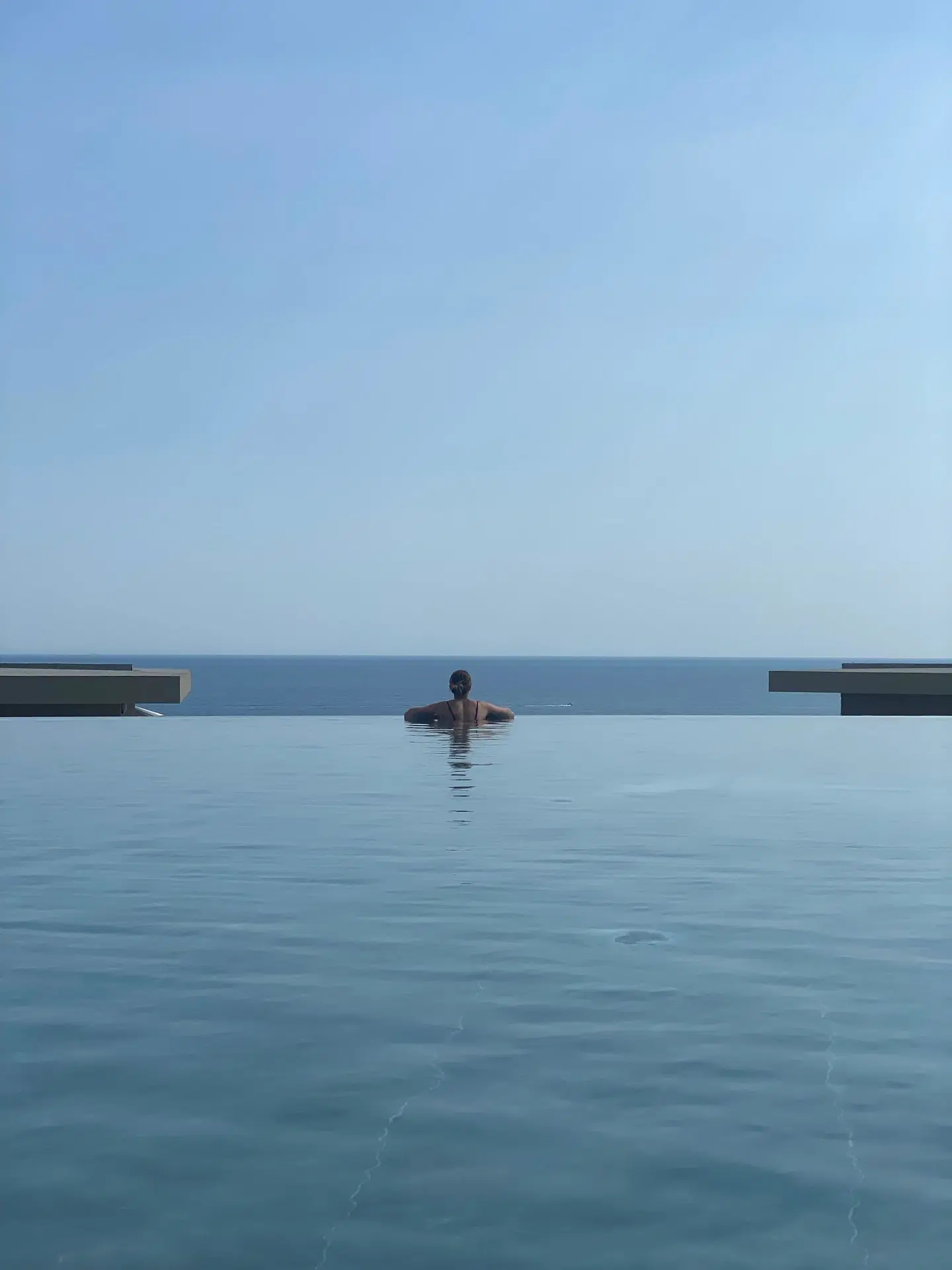 King Jason Zante OUTDOOR_POOL