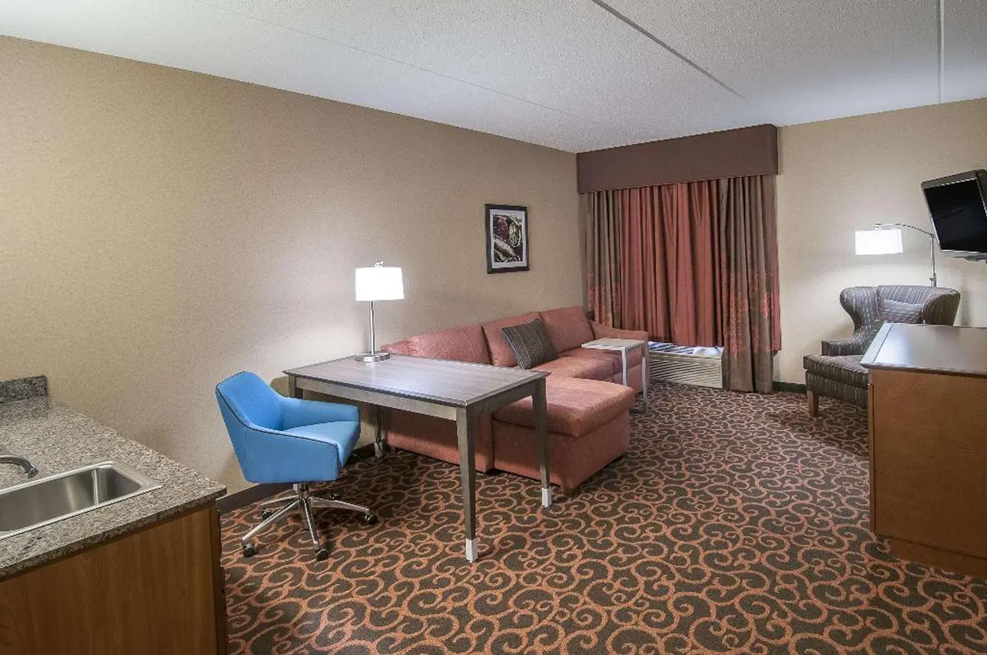 Hampton Inn Deadwood at Tin Lizzie Gaming Resort ROOM_EXAMPLE
