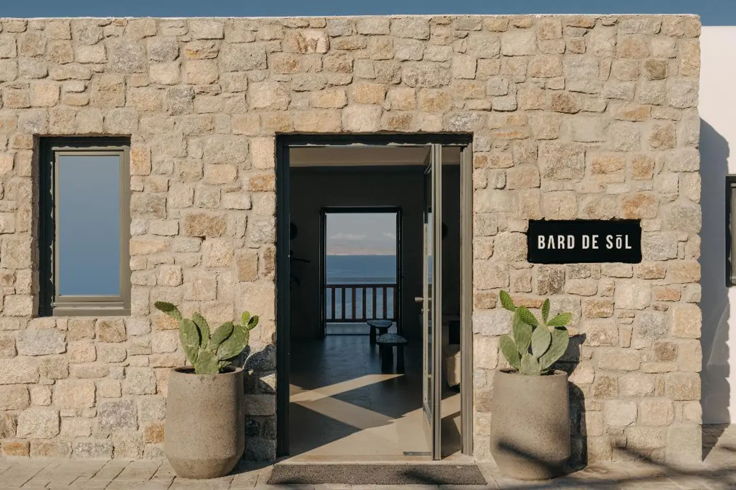 Bard De Sol EXTERIOR