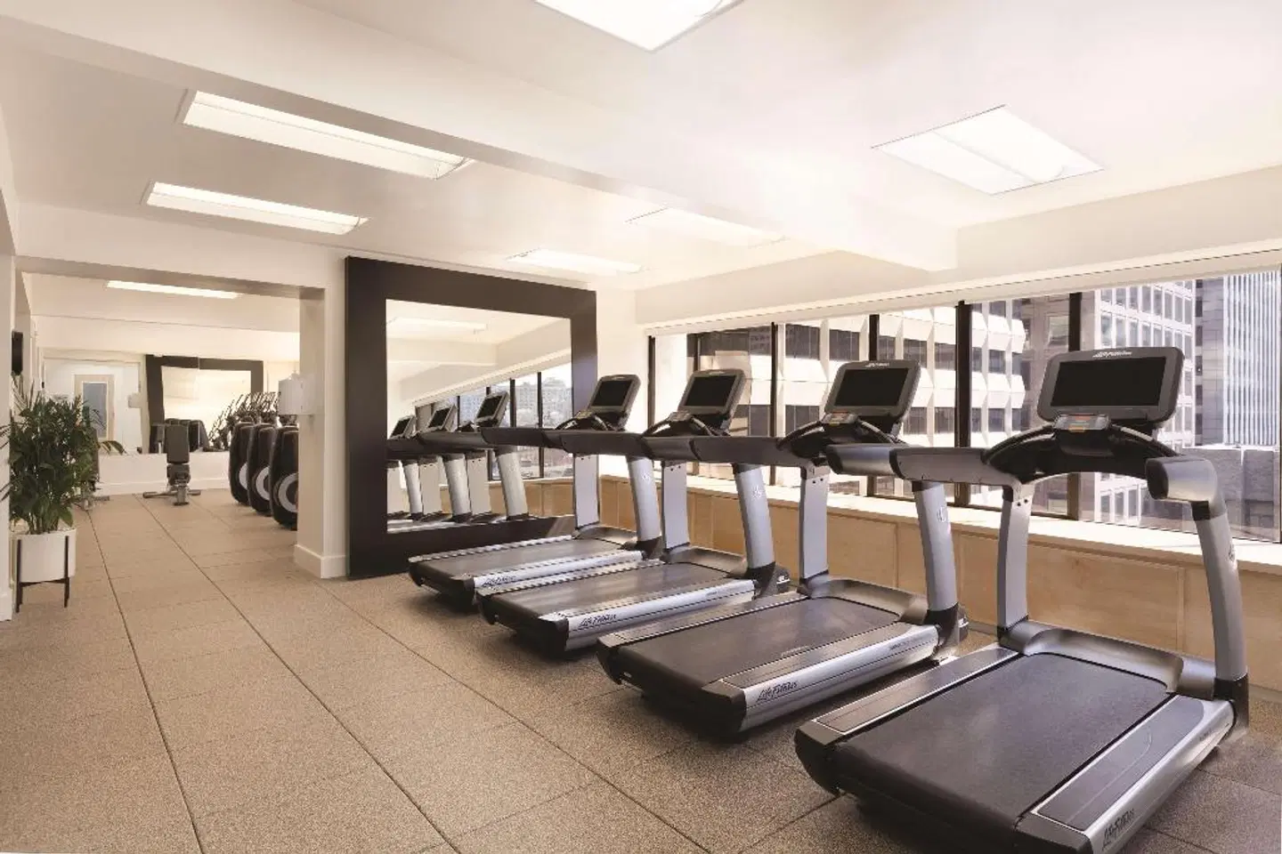 Hilton San Francisco Financial District SPORTS_AND_LEISURE