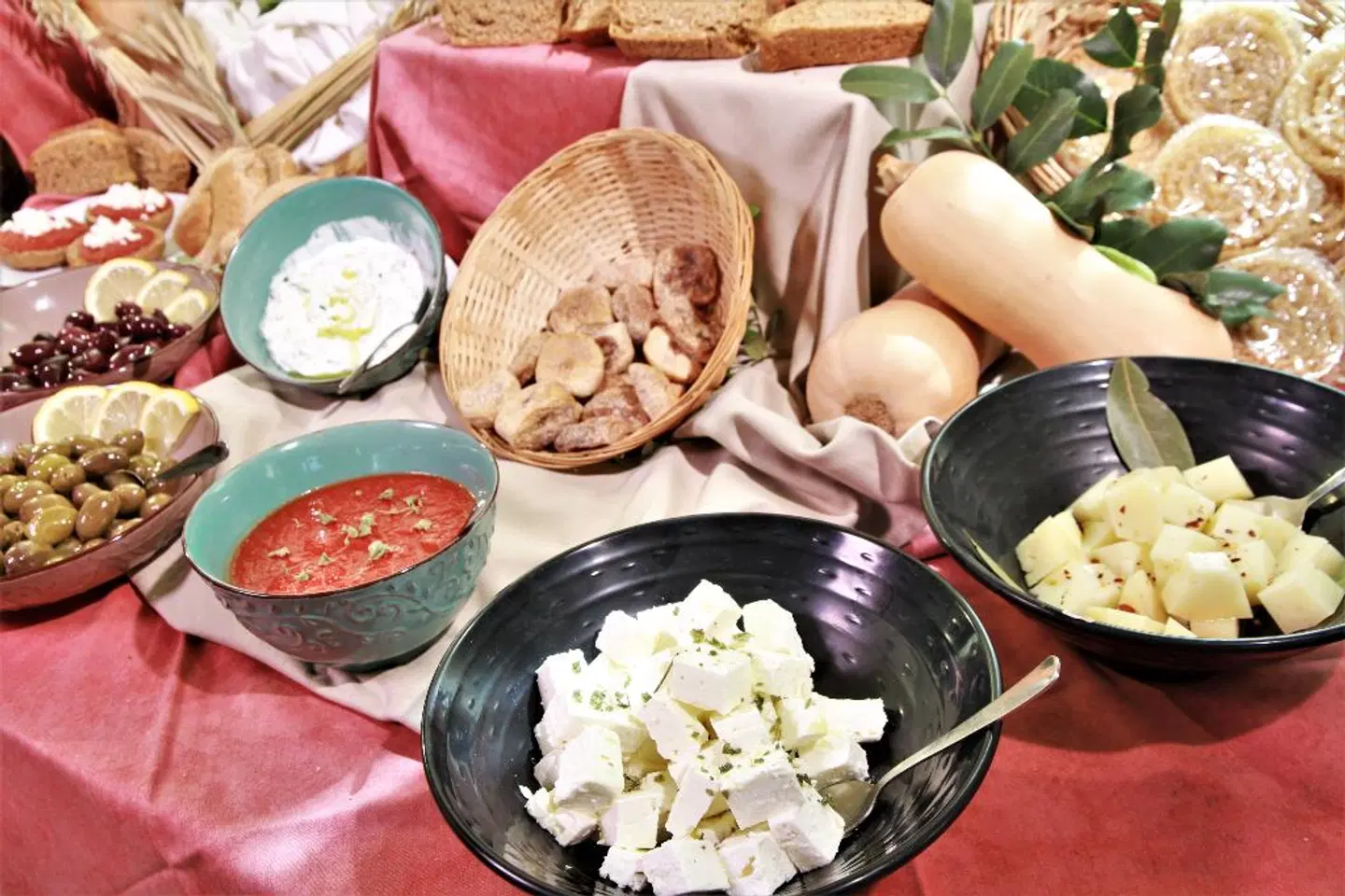 Dedalos Beach Hotel PEOPLE