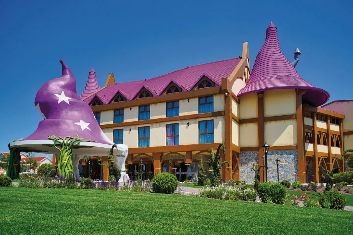 Gardaland Magic Hotel EXTERIOR