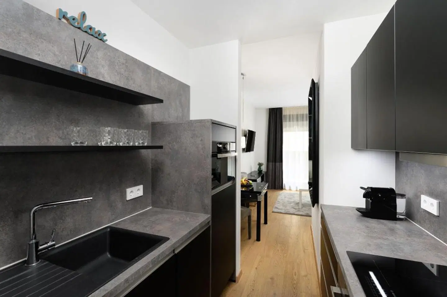 Emerald Hotel ROOM_EXAMPLE