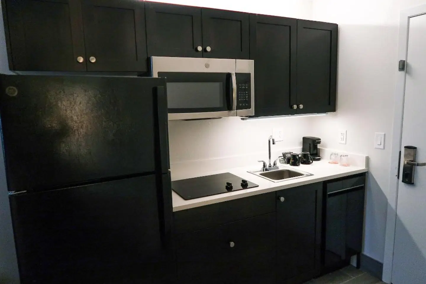 Oxford Suites Portland - Jantzen Beach ROOM_EXAMPLE