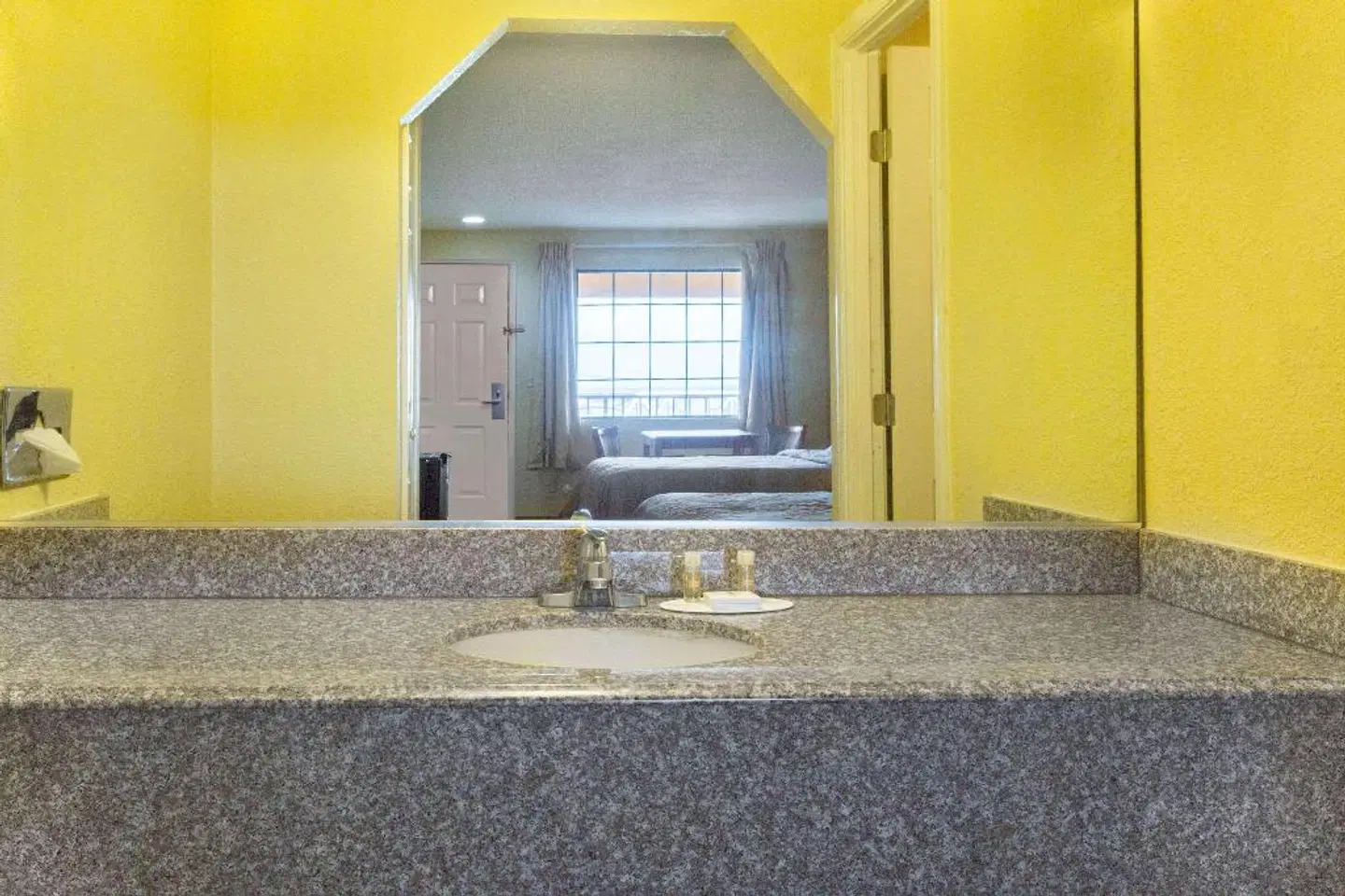 Days Inn & Suites by Wyndham Vicksburg LOUNGE_LOBBY