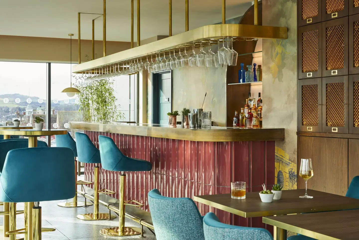 Hotel Indigo Exeter by IHG Bar