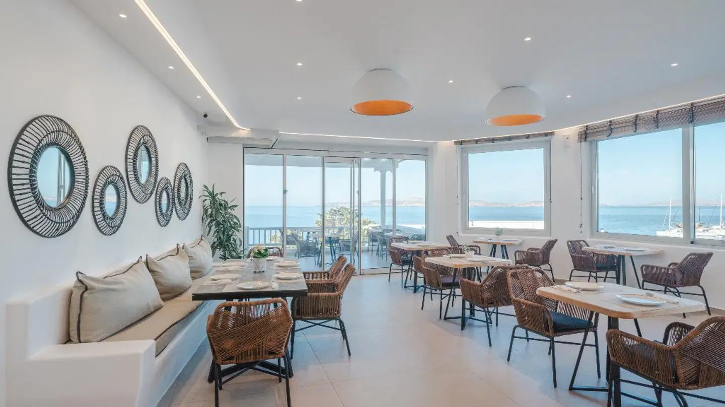 Manoulas Beach Hotel Restaurant