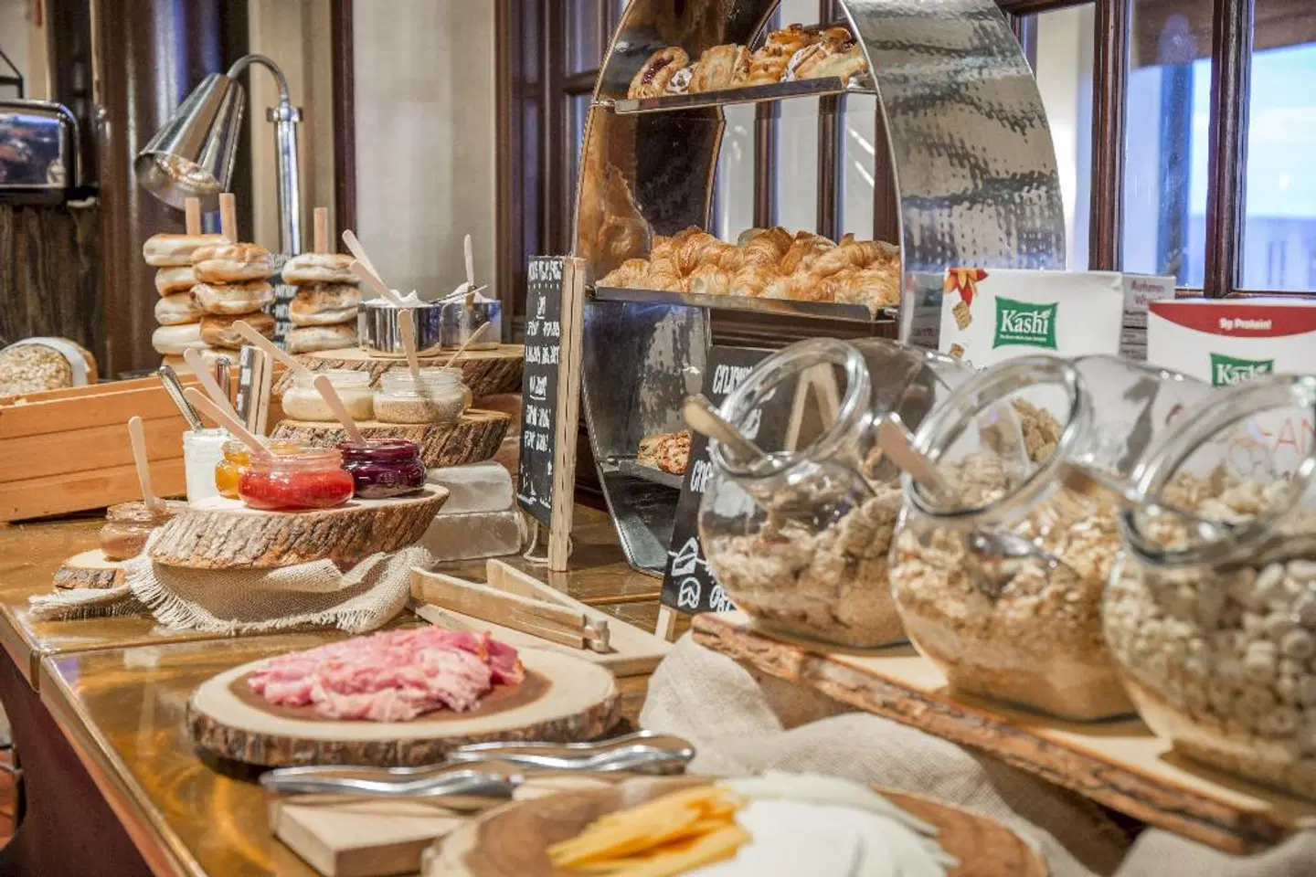 Omni New Haven Hotel at Yale Restaurant