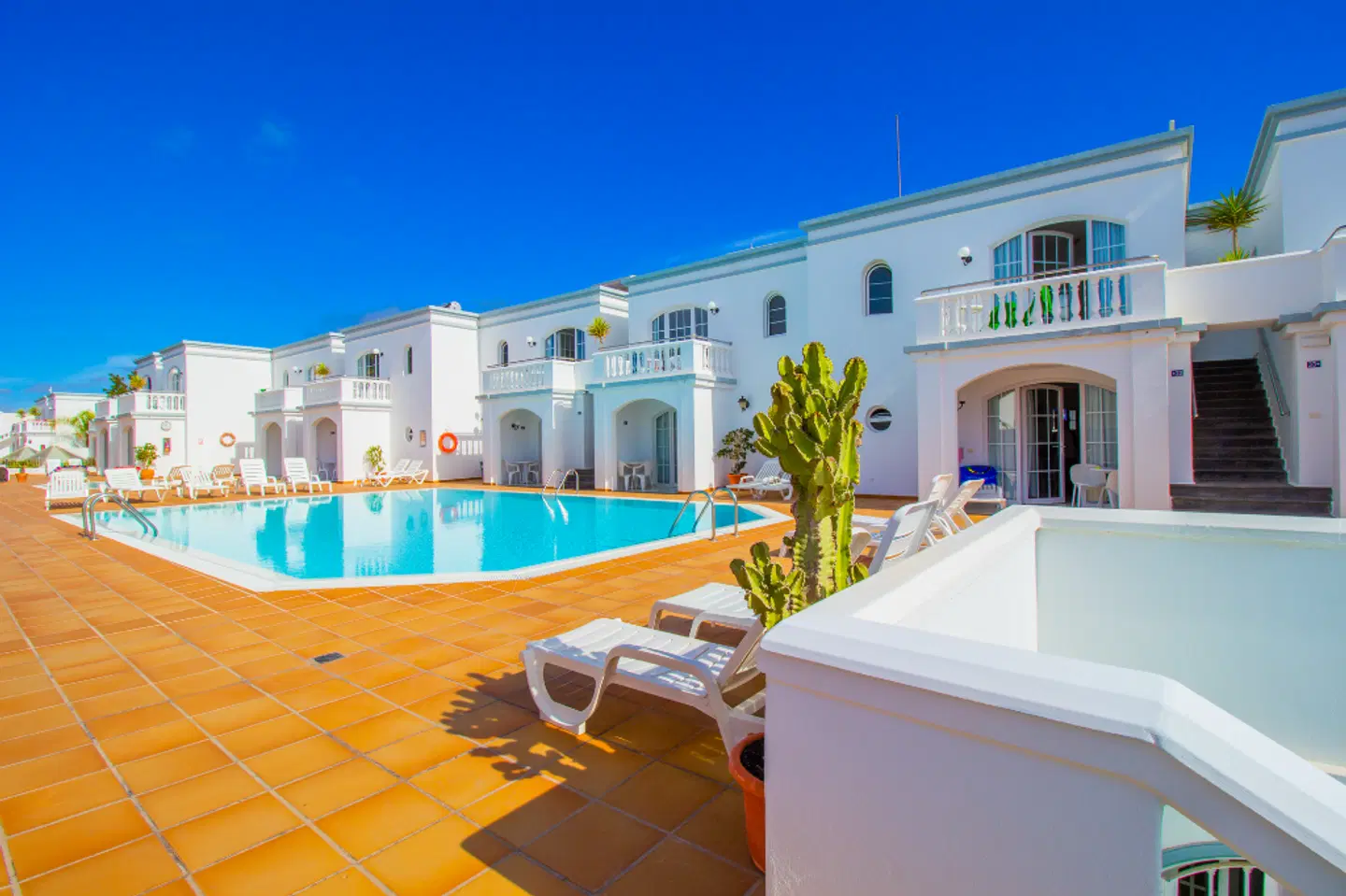 Apartamentos Corona Mar OUTDOOR_POOL