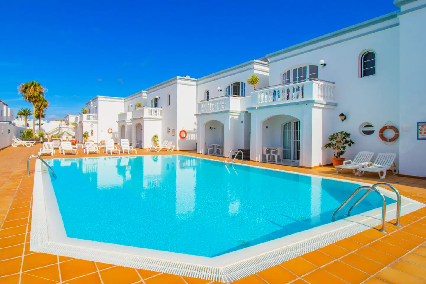 Apartamentos Corona Mar OUTDOOR_POOL