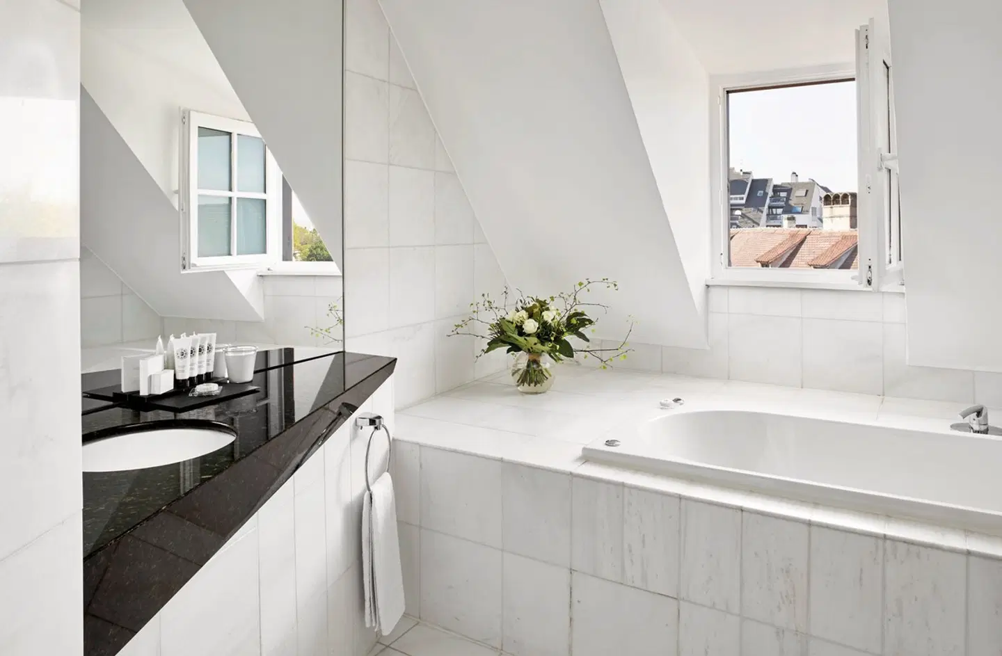 Hotel & Spa REGENT PETITE FRANCE Badezimmer