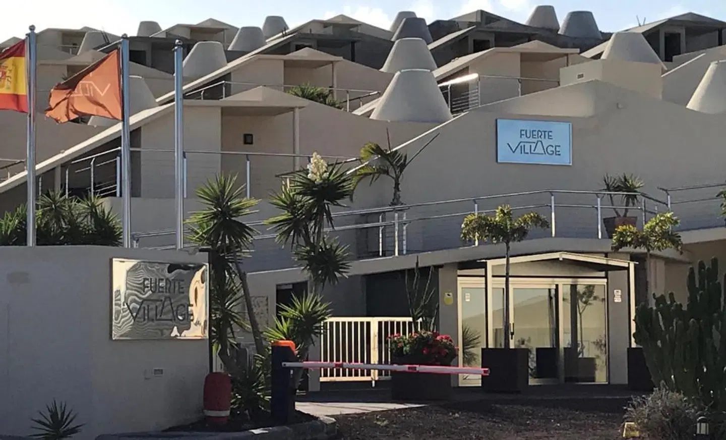 Hotel Fuerte Village Suites EXTERIOR