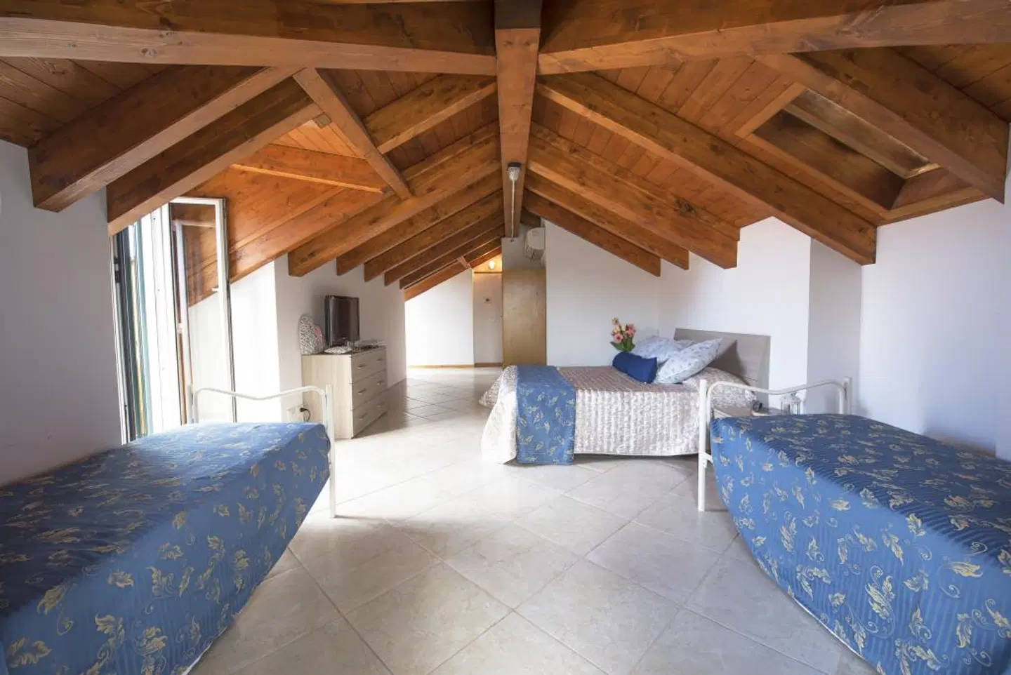 Bristol ROOM_EXAMPLE