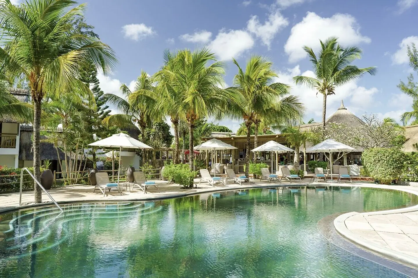 Coin de Mire Attitude OUTDOOR_POOL