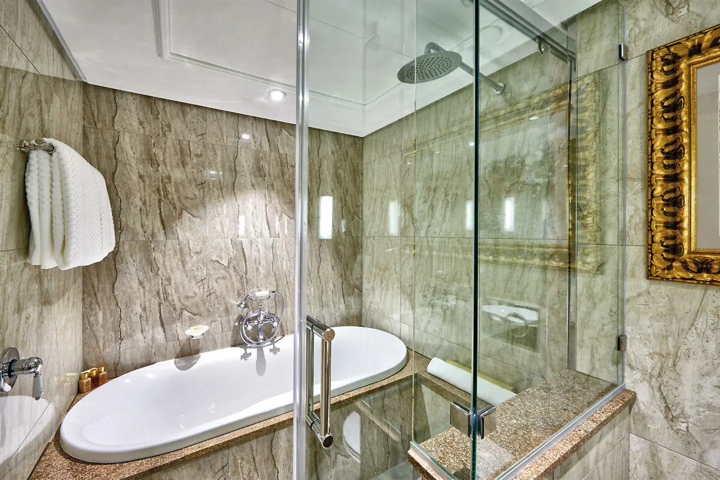 Peermont D'Oreale Grande Badezimmer