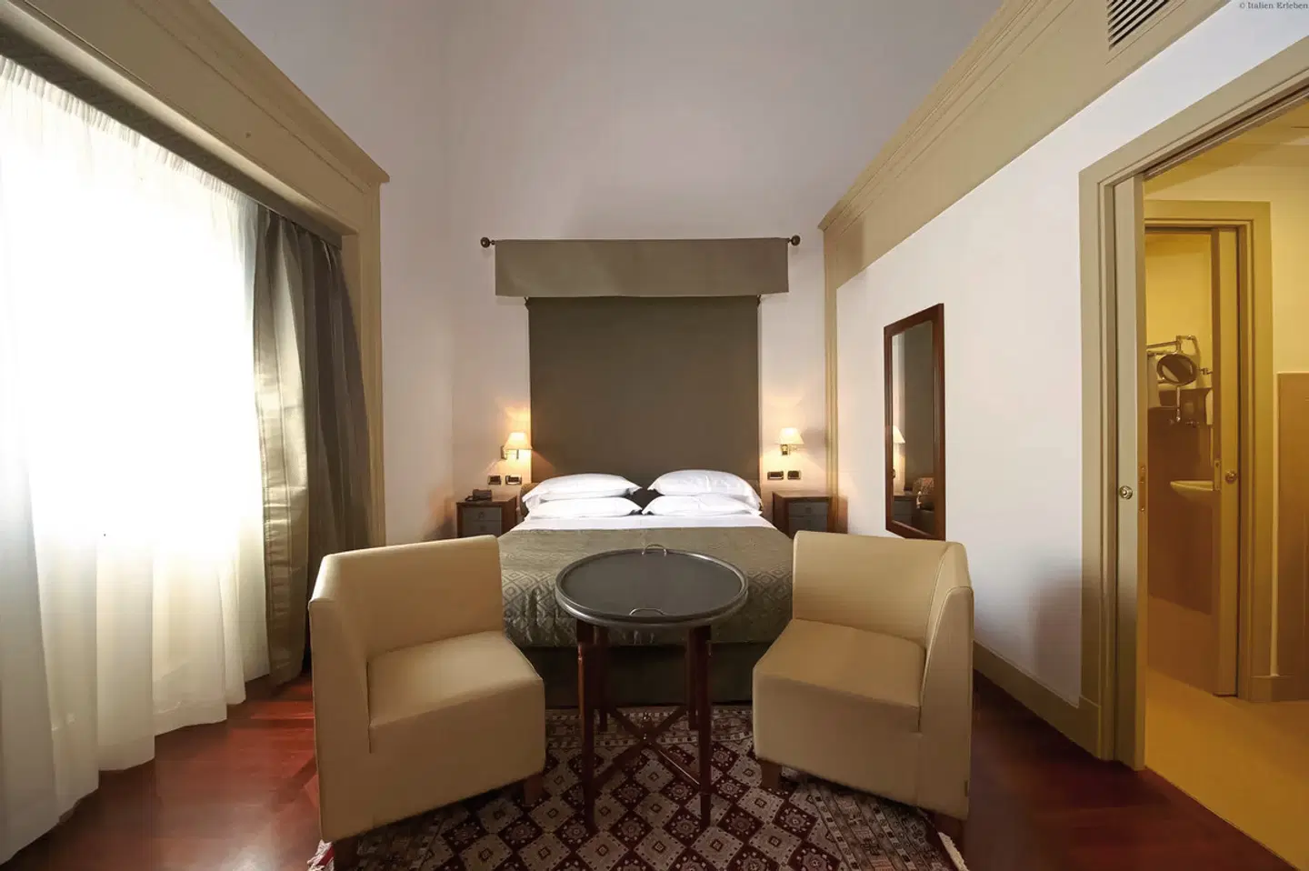 Grand Hotel Piazza Borsa ROOM_EXAMPLE